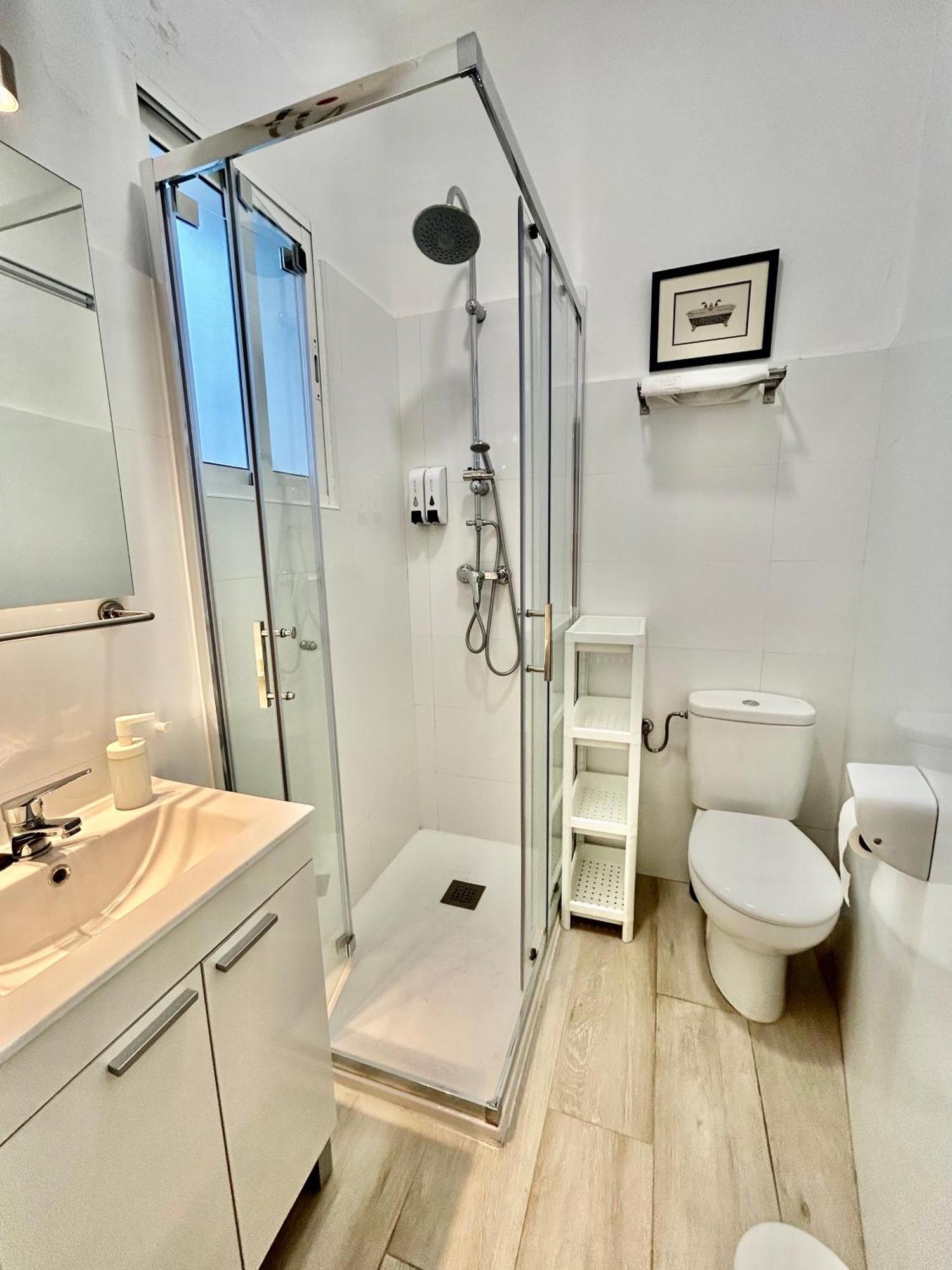 Acogedor Apt 8Pax 4Bdr 2Bth- Cozyhomesevilla2 Zewnętrze zdjęcie