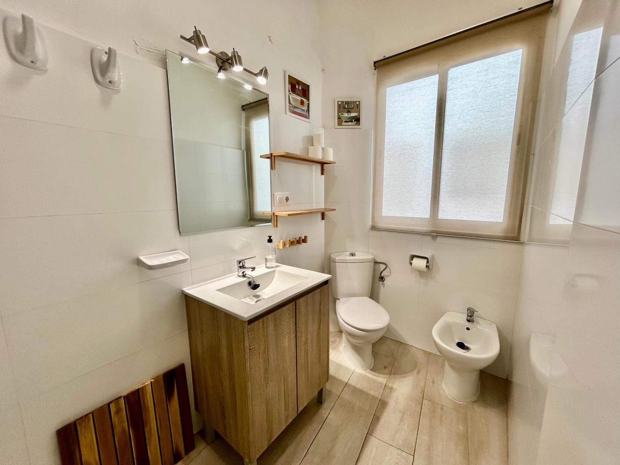 Acogedor Apt 8Pax 4Bdr 2Bth- Cozyhomesevilla2 Zewnętrze zdjęcie
